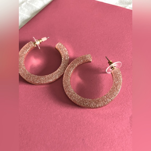 Women’s Hoop earrings, one side beautiful pinkish sparkle, other side gold. - Picture 12 of 16